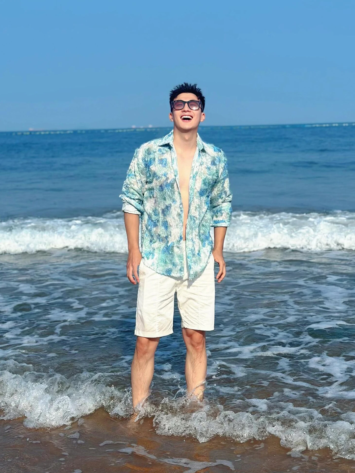 

American Style Dyeing Summer Dopaamine Beach Shirt Men Spring Summer Travel Photography Stand out Texture Shirt Trendy