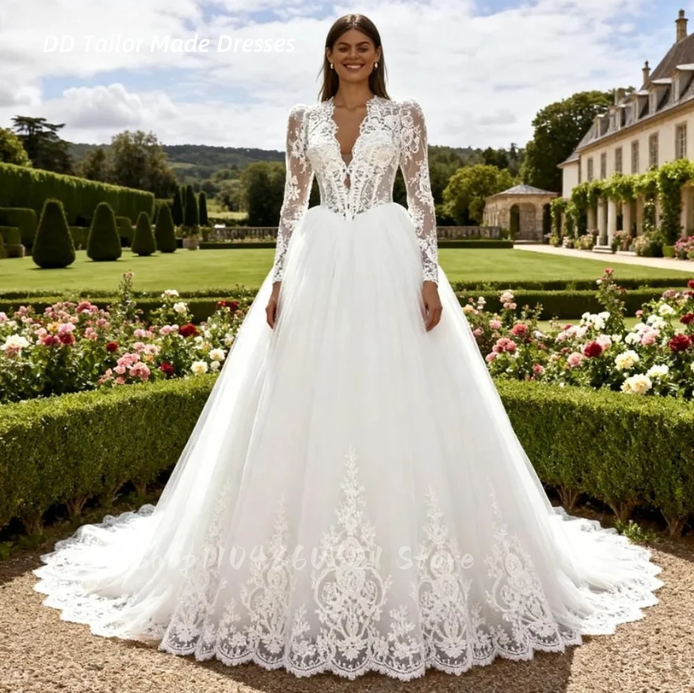 

Chapel Wedding Dresses Long Train Full Sleeves Luxury Bridal Gowns Lace Appliques V-Neck Elegant Bride Dress Customized