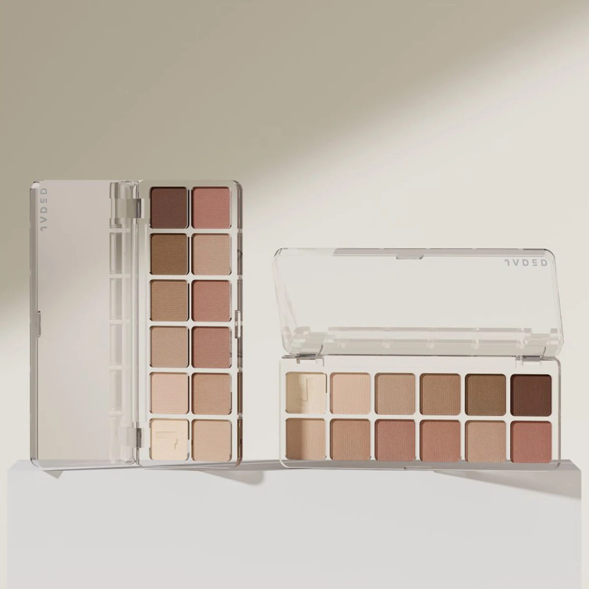 Paleta de sombras de 12 cores para aparência versátil diurna à noite – misturável, de longa duração e altamente pigmentada. Eleve seu olho Ma