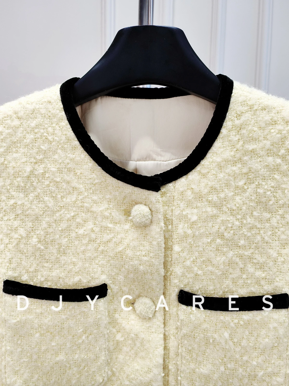 New Coarse woolen classic short yellow round neck jacket with temperament top big size