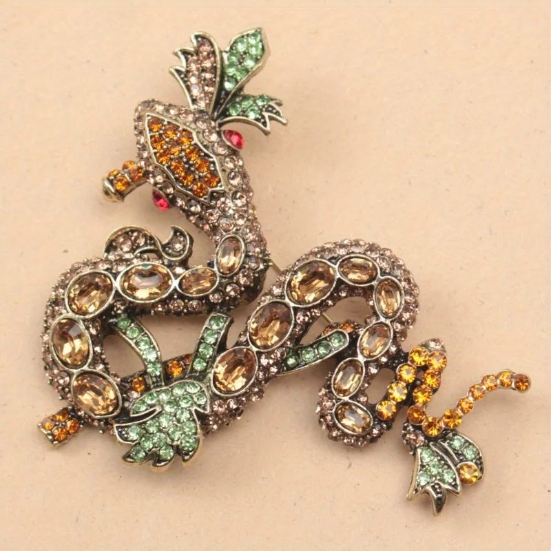 New Animal Snake Brooch Retro Personality Fashion Snake Pin Rhinestone Exaggerated Jewelry Corsage