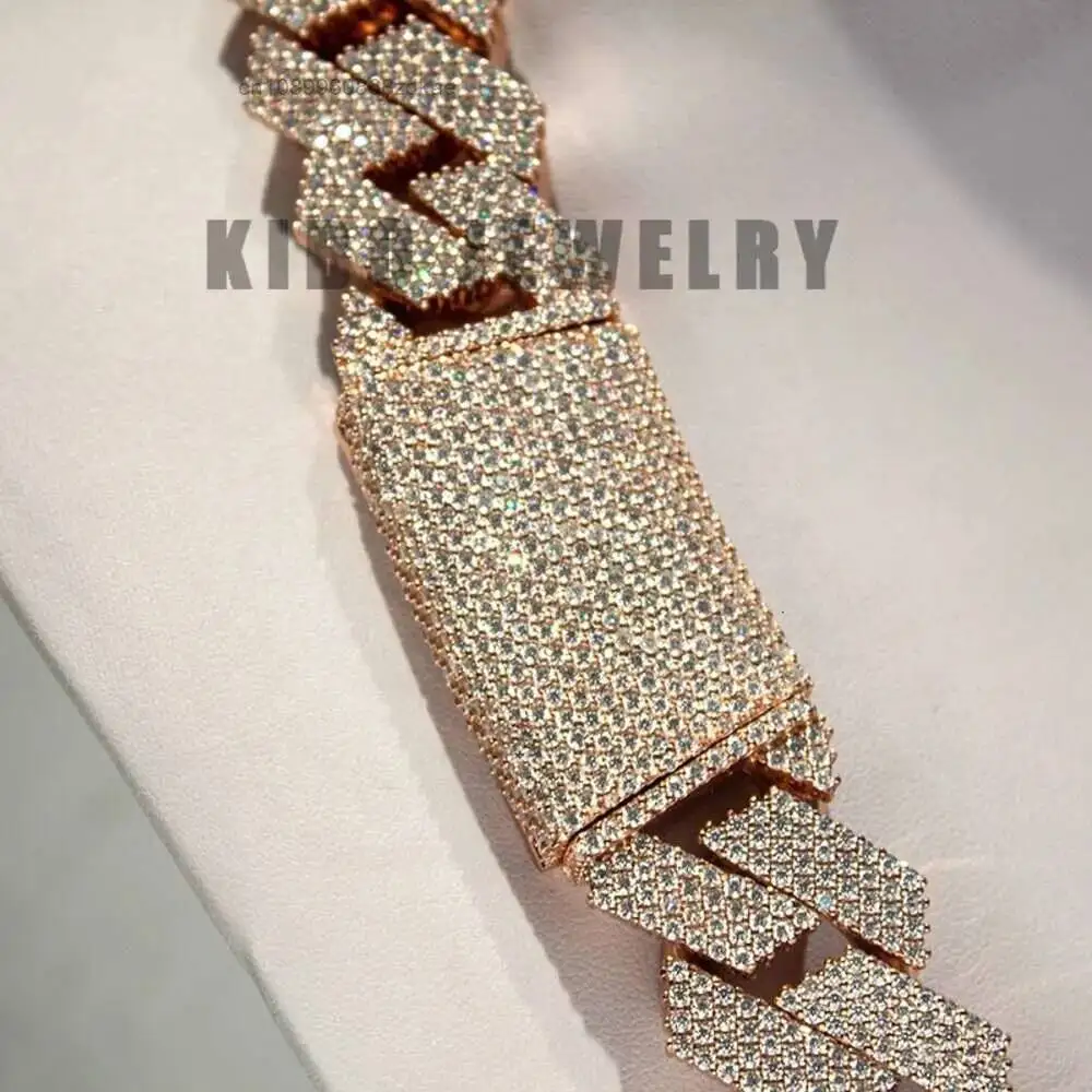 Luxury Rose Gold Hip Hop Custom Necklace Vvs 26mm Wide Heavy Prong Setting Moissanite Cuban Link Chain.