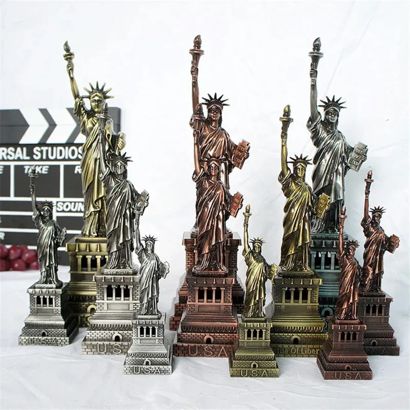 15cm Statue of Liberty Model Ornament, Metal Crafts Desktop Home Office Window Display Decor, Christmas Gift