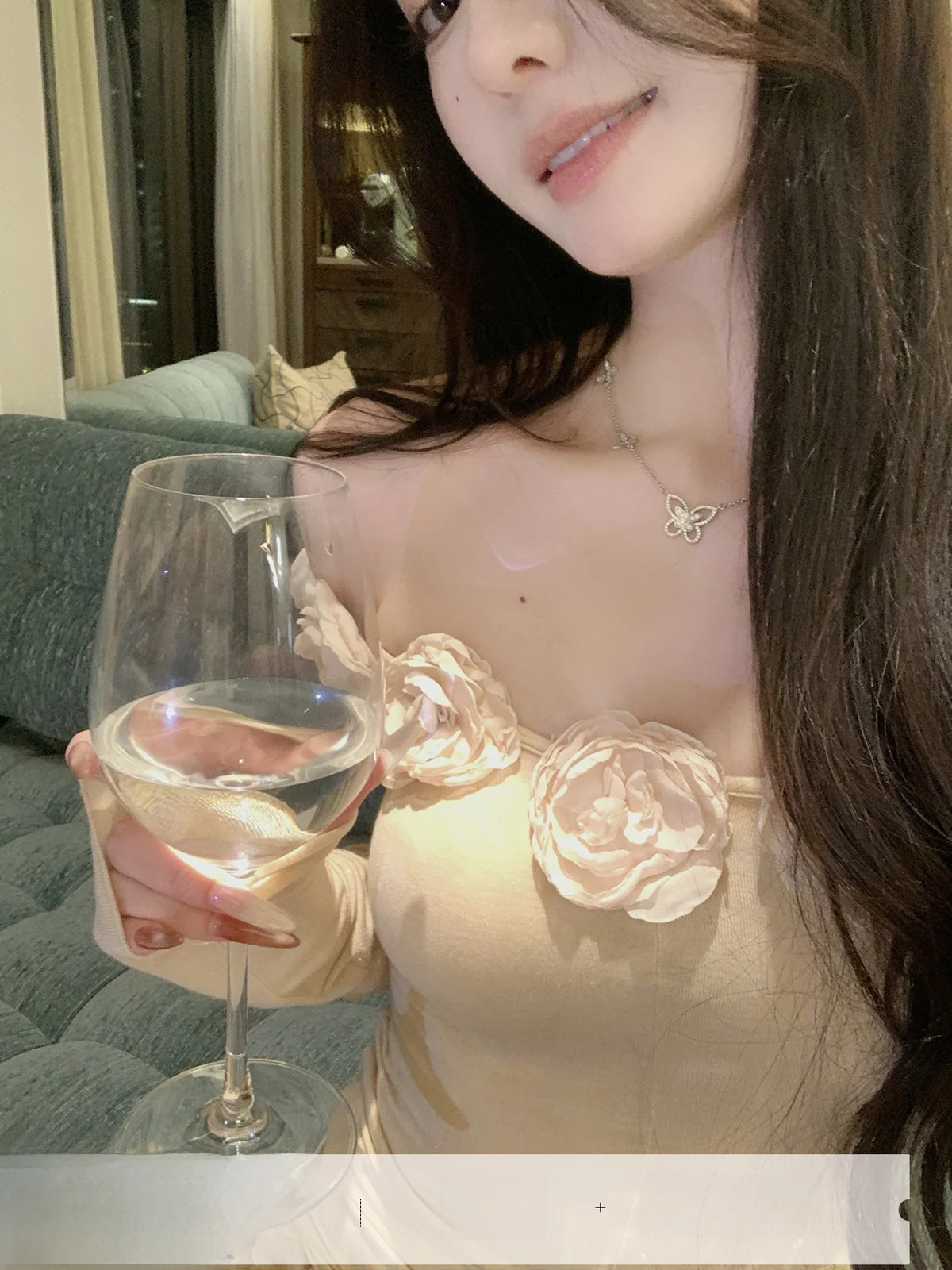 

YOLI Zhang Yuli Micro Drunken Rose Yellow U-ne Ruffle Knitwear Women's Spring Design Slimming Top Casual Sle Long Sve