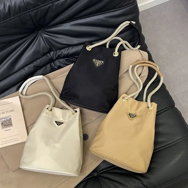 

Ladies Handbag Retro Design For Work Travel Commuting Stylish Daily Use Portable With Premium Feel