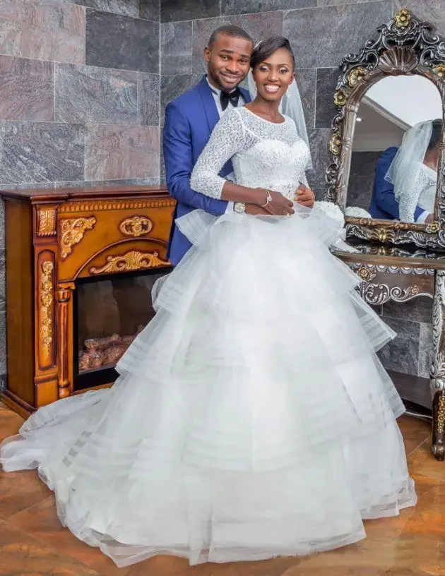 Vestidos de novia africanos de manga larga personalizados, banda con cuentas, corte en A, cuello redondo, tren de barrido, vestidos de novia Abendkleid hechos a medida