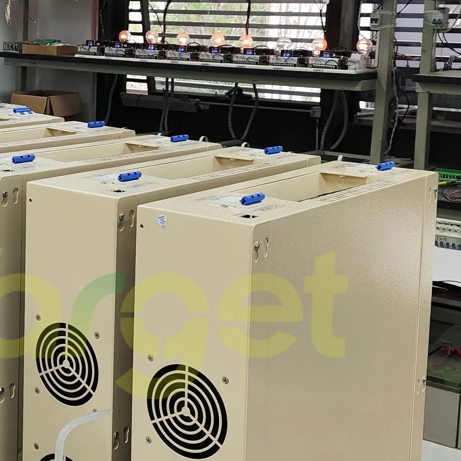 

Ветровая солнечная гибридная система MPPT, контроллер заряда 6000 Вт, 8000 Вт, 10000 Вт, 15000 Вт, 20000 Вт, 30 кВт, солнечный регулятор для ветряной турбины, генератора