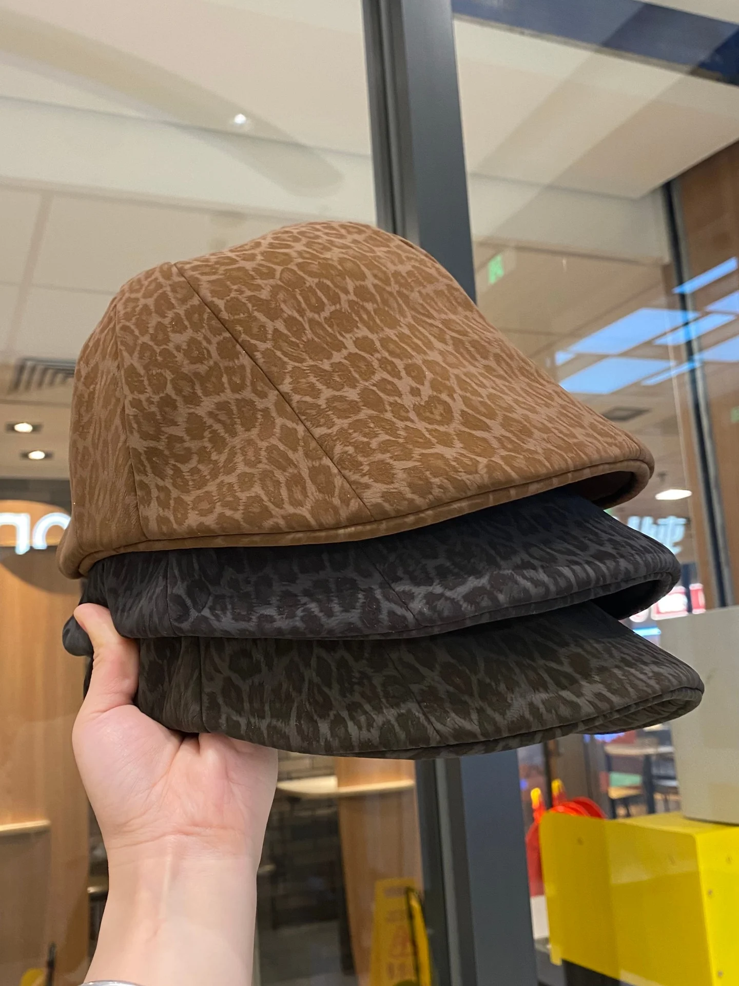 millennium-hot-girl-leopard-print-leather-beret-hat-women's-autumn-winter-large-head-size-small-face-duckbill-retro-fashion