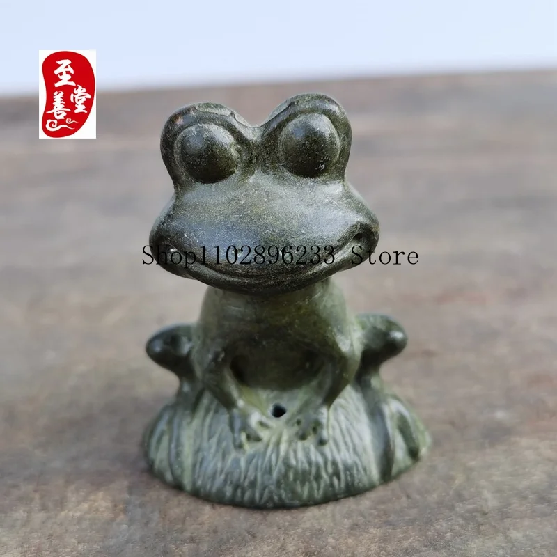 Antique-style alloy copper decorative piece for living room, featuring a large-eyed frog design, with an aged patina effect4*3*5