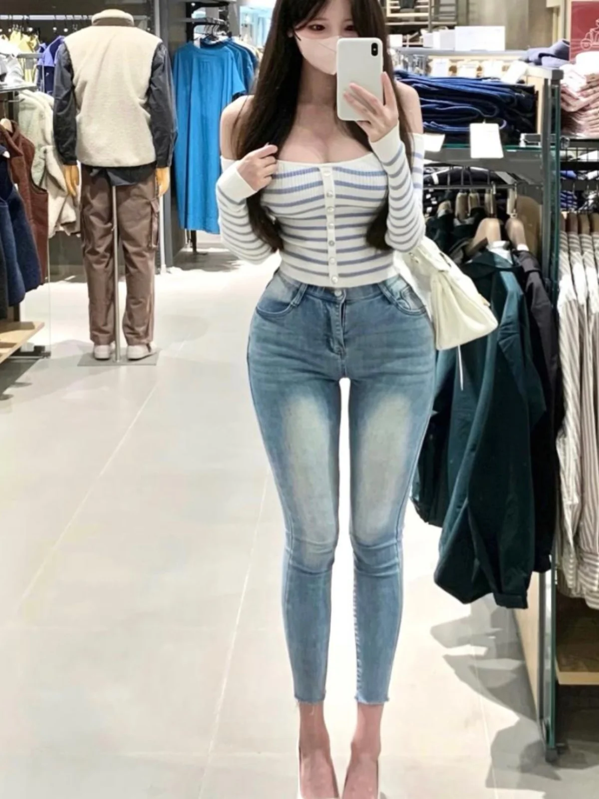 Spring New Style High Waist Washed Light Blue Slim Fit Jeans Enhance Hip Shape Nine Points Pants Women's Casual Cotton Stretc...