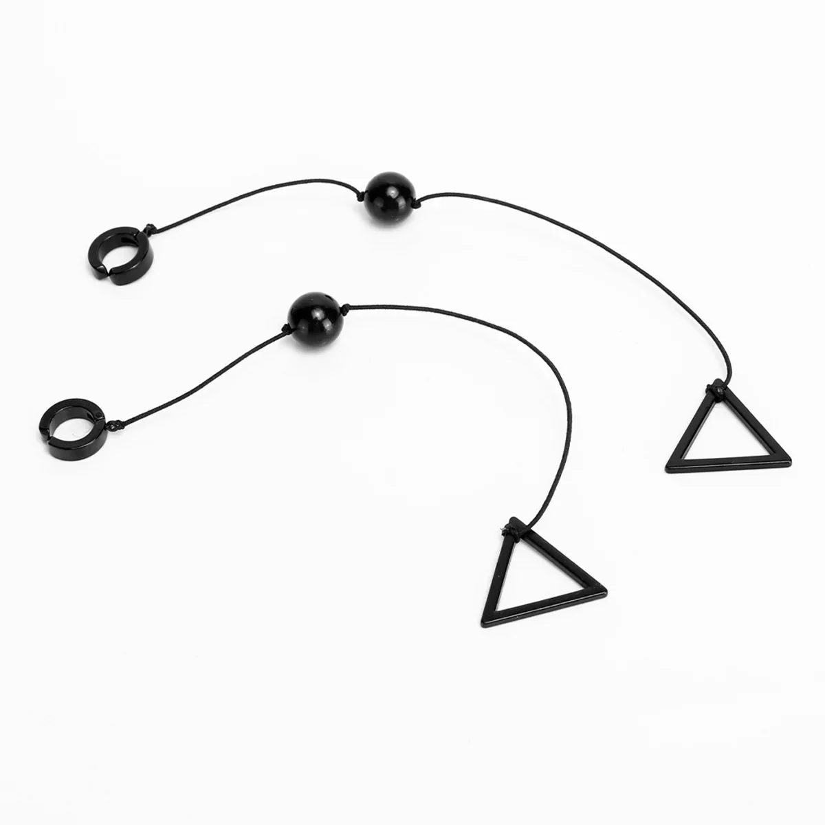 

Chainsaw Man Cosplay Costume Accessories Death Devil Earrings For Man Woman Black Triangle Drop Earrings Comic con Dress Up Prop