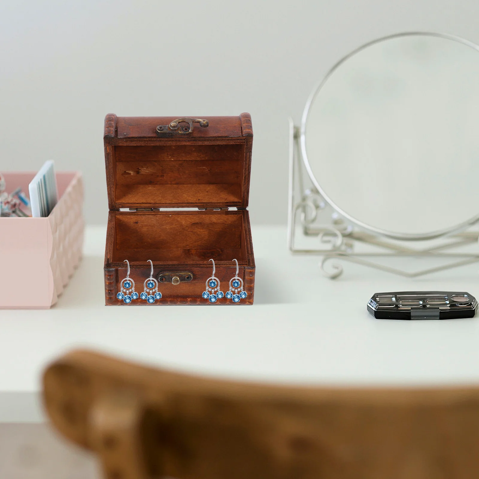 1 قطعة صندوق تخزين المجوهرات الخشبية نمط الغبار المنظم للأقراط خواتم المعلقات الحلي ديكور غرفة نوم المنزل