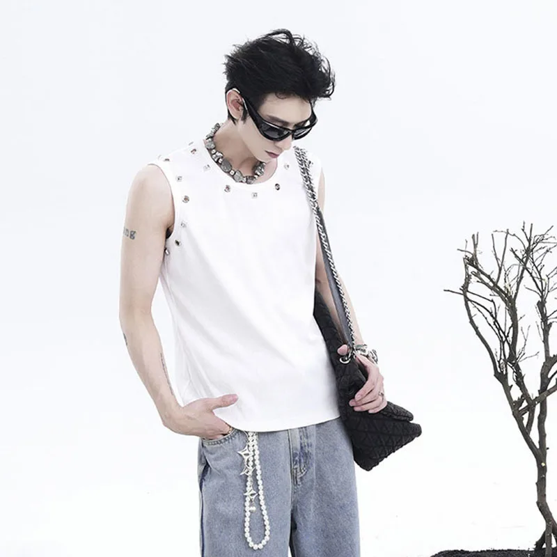 FEWQ Niche Metal Rivet Men's Vest Summer Darkwear Sleeveless Top 2024 New Korea Fashion Male Tops Metal Buckle Decoration