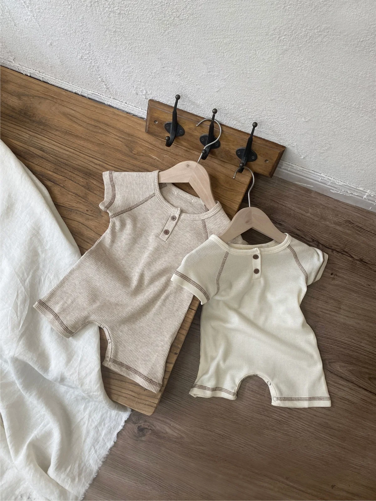 

2024 Summer New Baby Short Sleeve Romper Solid Infant Boy Girl Casual Waffle Jumpsuit Newborn Toddler Versatile Clothes 0-24M