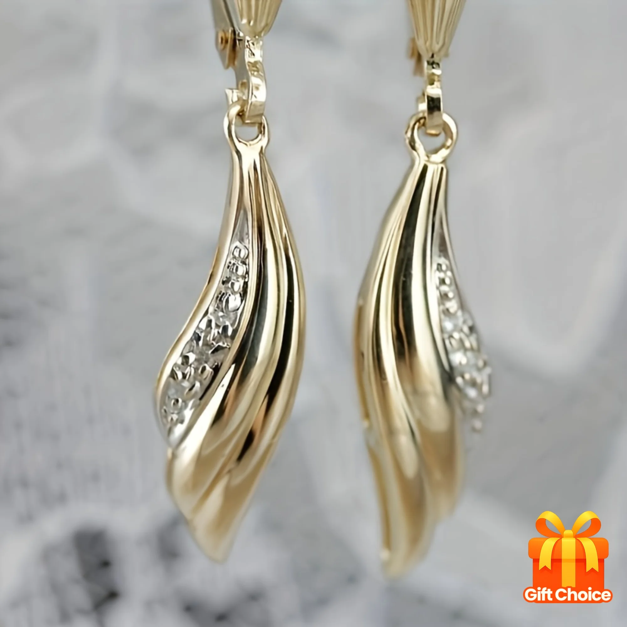 

A Pair of Fashion Mermaid Tail Dangle Earrings for Women, Inlaid with Synthetic Zircon, Ideal for Wedding & Anniversary Gifts