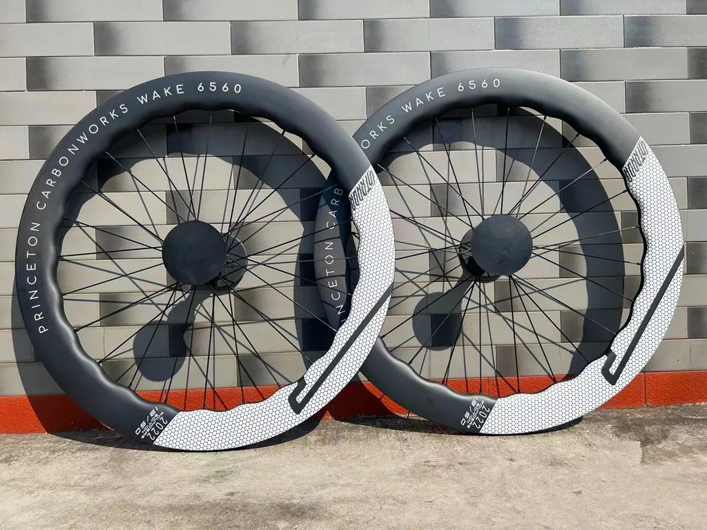 Carbon Road disc barke Bike Wheelset 700C Disc Brake Clincher Tubuless  Wheels UD Glossy