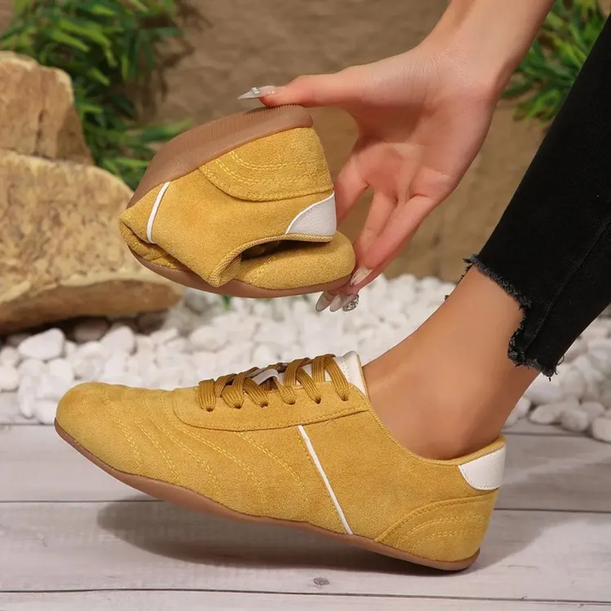 Damen-Sneaker aus natürlichem Wildleder zum Schnüren, 2026 Neu, runde Zehenpartie, weich, bequem, lässig, für Outdoor, Autofahren und Spaziergänge – Detail 1