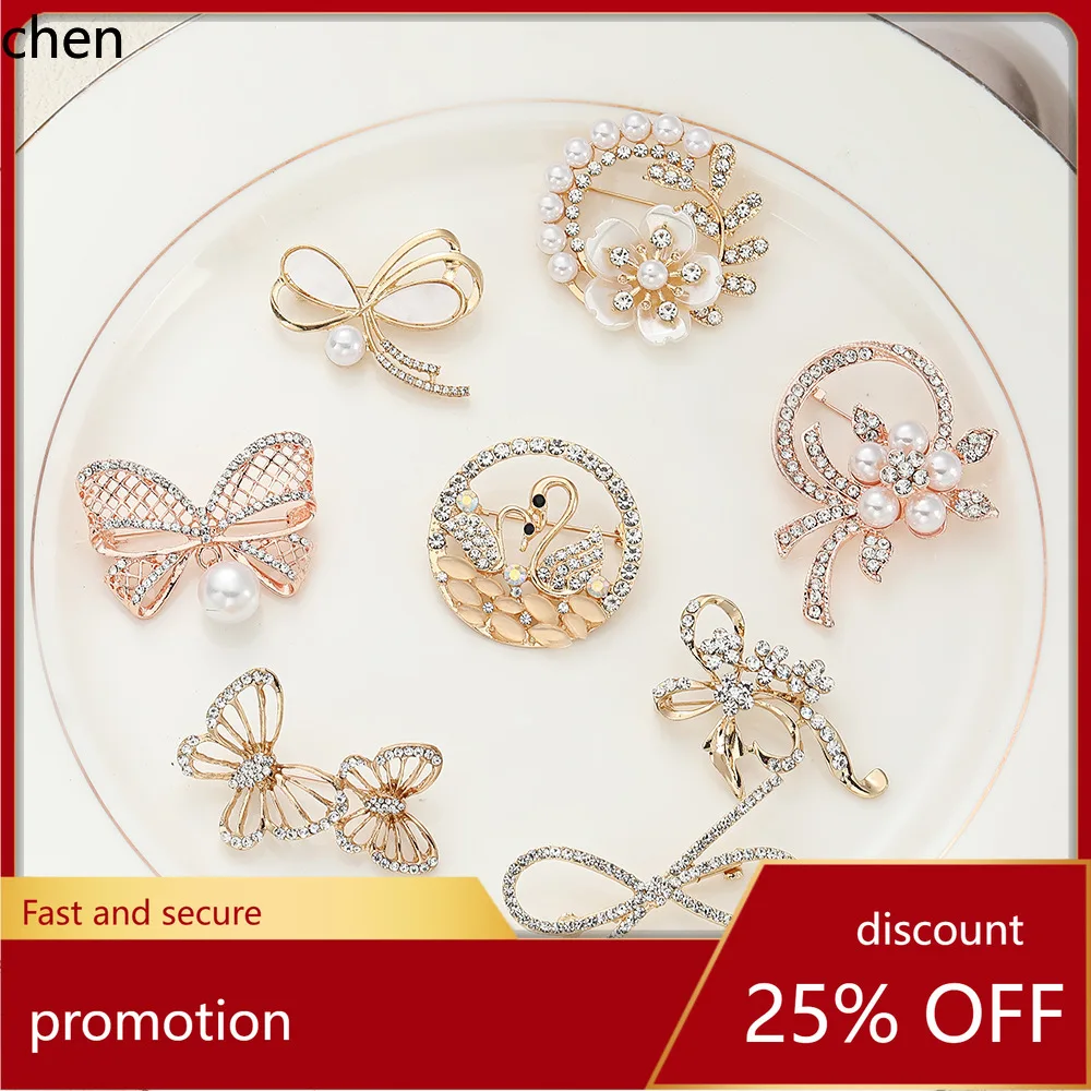 YFY Fashionable Badge Elegant Crystal Flower Brooch Pearl Exquisite Corsage Versatile Creative Design