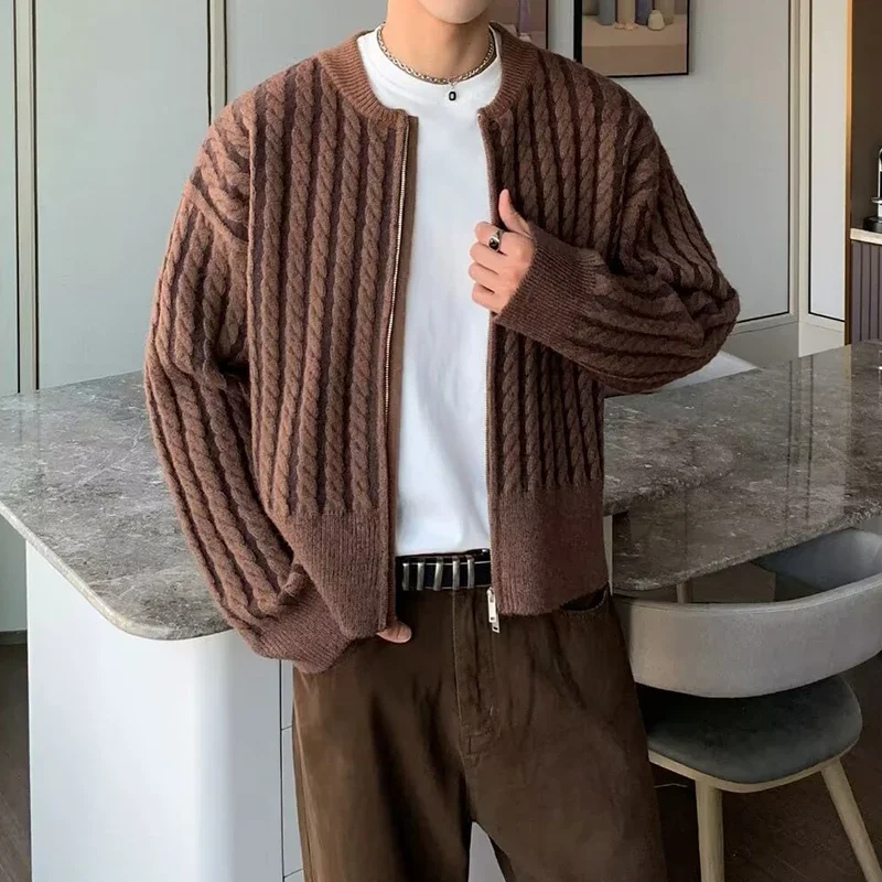 Abrigos de punto de ganchillo torcidos a la moda para hombre, cárdigan de punto ajustado a la moda de otoño, Tops informales para hombre con cuello redondo y cremallera, chaquetas