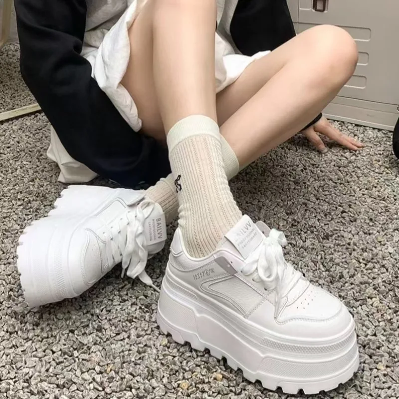 

2026 New Women Platform Sneakers Fashion Leather Casual Thick Soled Shoes for Women Comfort White Skateboarding Shoes Non-Slip
