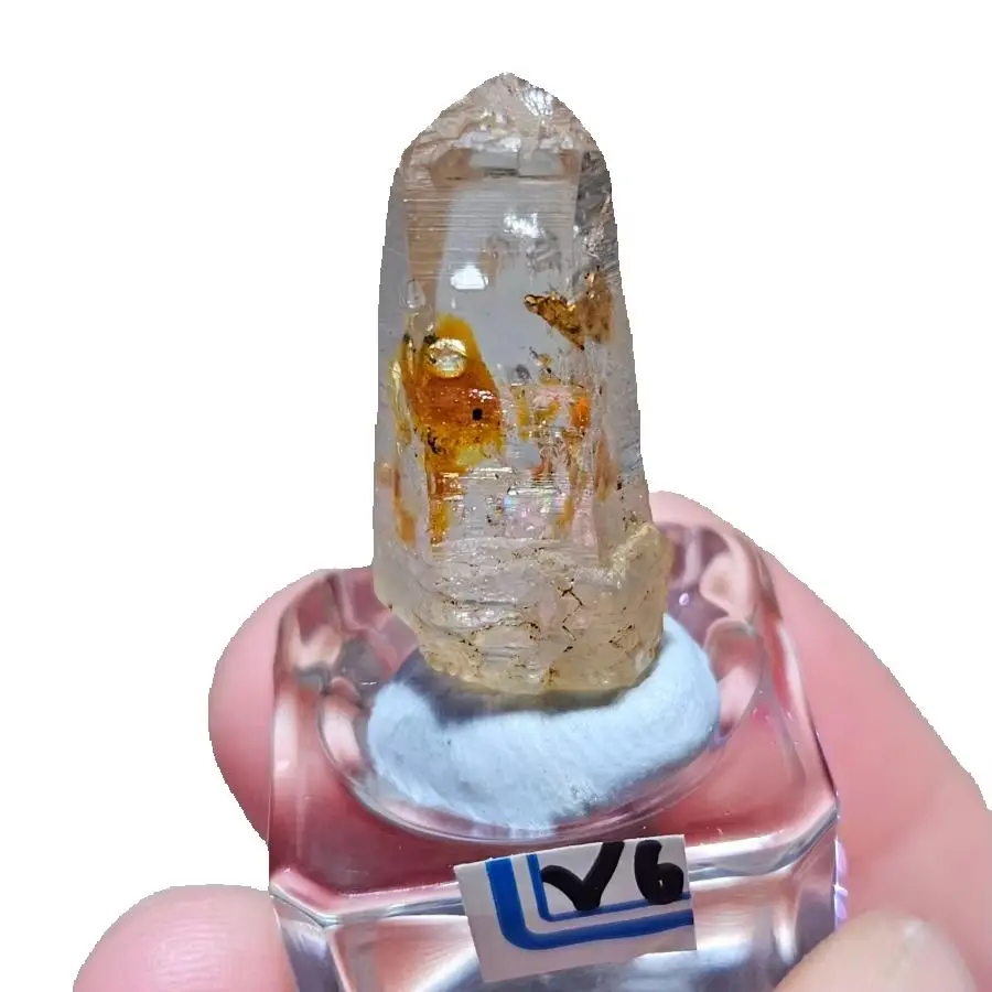 Natural Highest Quality Oilbearing Crystal Ore Specimen With Fluorescence Effect  Rare Mineral Quartz  Energy Healing Stone