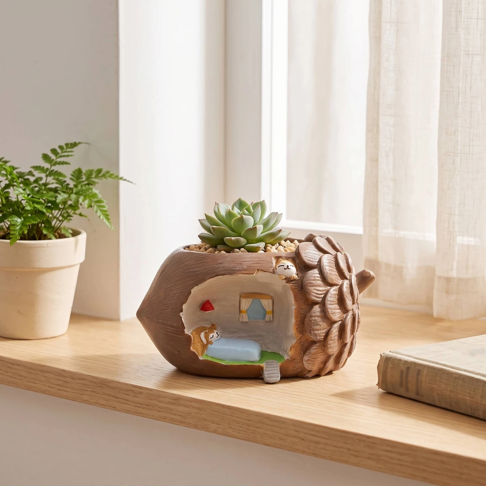 Squirrel Planter Forest Planter with Squirrel Pinecone Flower Pot Decorative Cute for Gardeners, Desktop, Windowsill