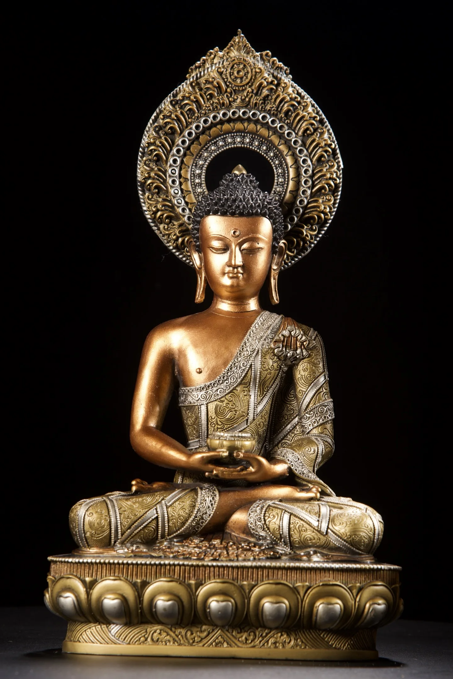 Old Bronze Gilded Painted Medicine Buddha Shakyamuni Buddhas of the Three Ages Lotus Terrace Buddha Amitabha Worship Hall