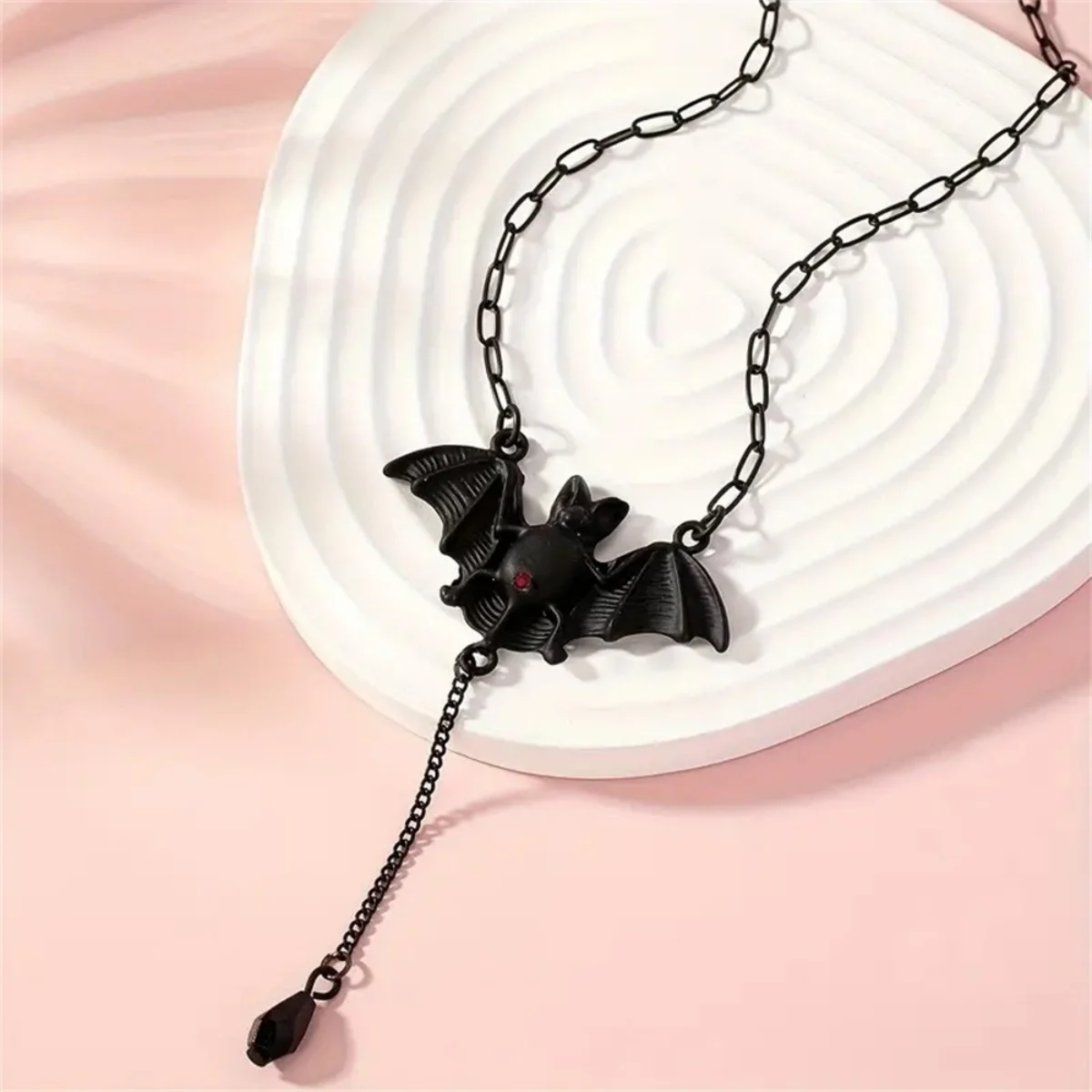 Kreative Gothic-Halskette mit rot-weißem Kristallperlen-Fledermaus-Anhänger für Damen und Herren, Halloween-Punk-Flugfledermaus-Choker, Cosplay-Party-Schmuck – Detail 25