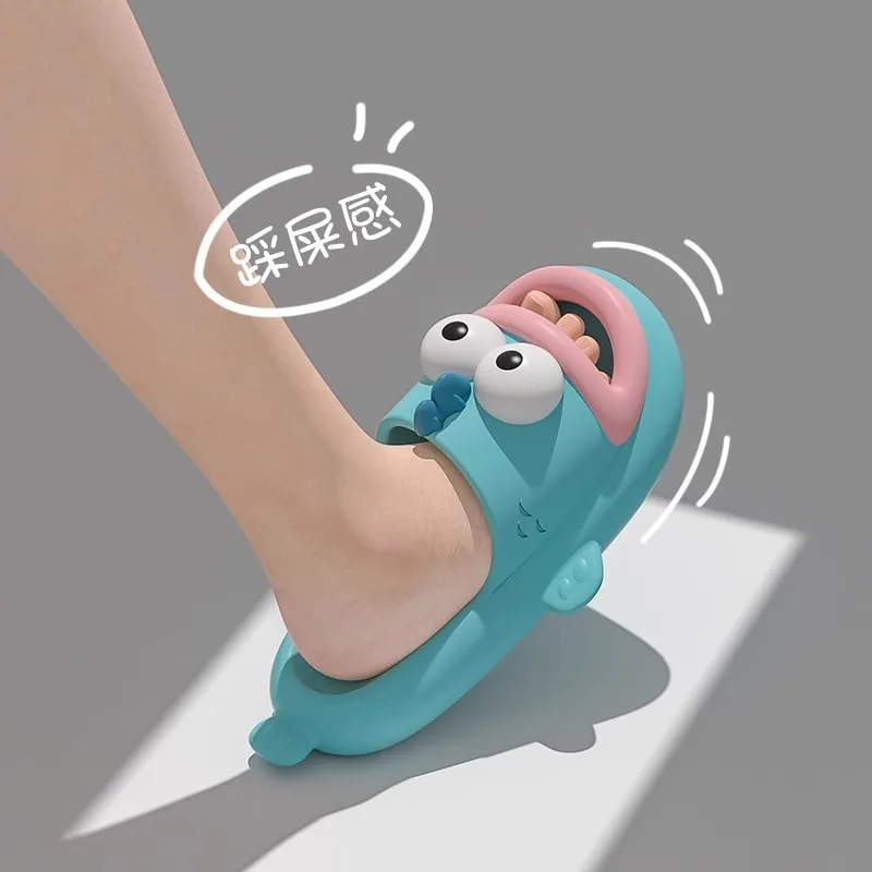 Cute Big Eyed Clown Fish Slippers for Women Summer Bathroom Anti slip Thick Sole Cool Slippers for External Wear