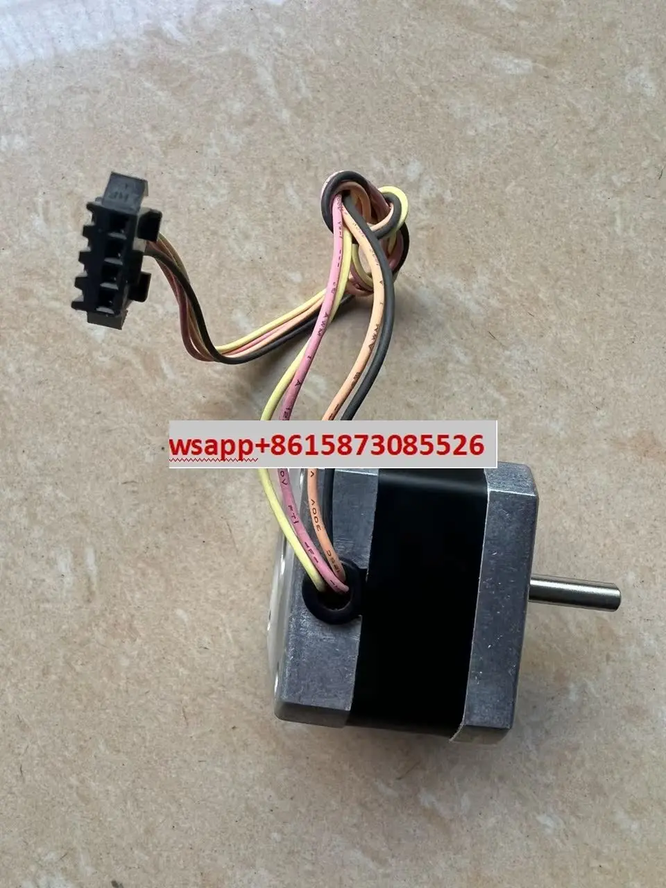 

Двухфазный четырехпроводной шаговый двигатель, новый