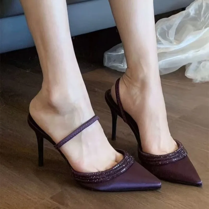 

Фиолетовые элегантные женские босоножки на высоком каблуке с острым носком, современная свадебная обувь с открытой пяткой, летняя офисная обувь для женщин