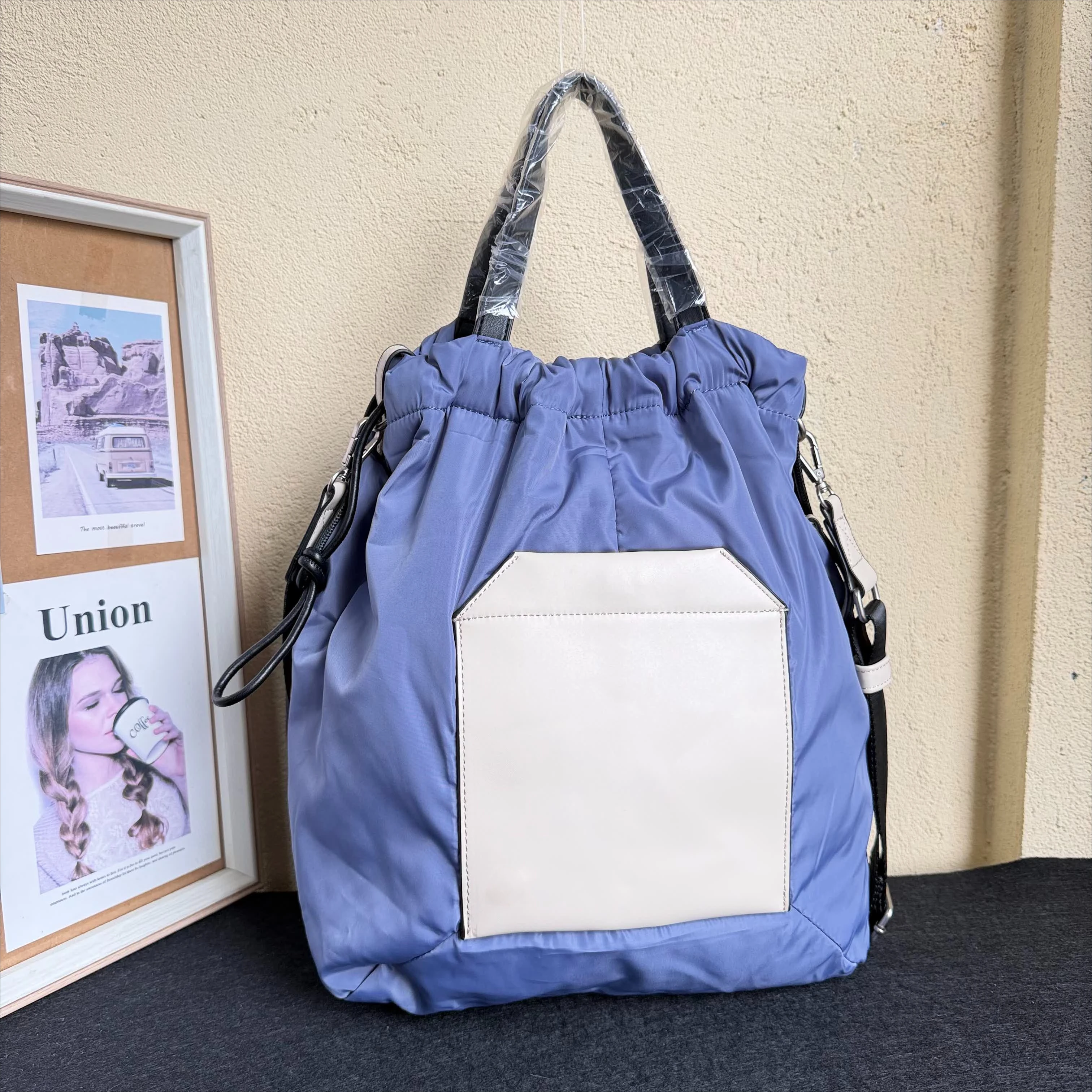 

2026 Summer New Minimalist Women's Crossbody Bag Nylon Drawstring Daily Casual Shoulder Bag Lightweight Versatile Travel Bag