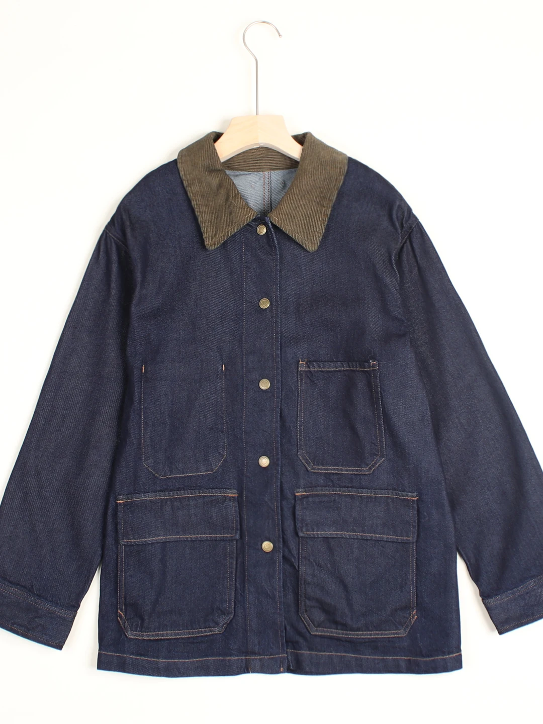 Retro Workwear Style Contrast Color Collar Denim Jacket Women Loose Multi-Pocket Jacket Cotton Material Long Sleeve Button Cl...
