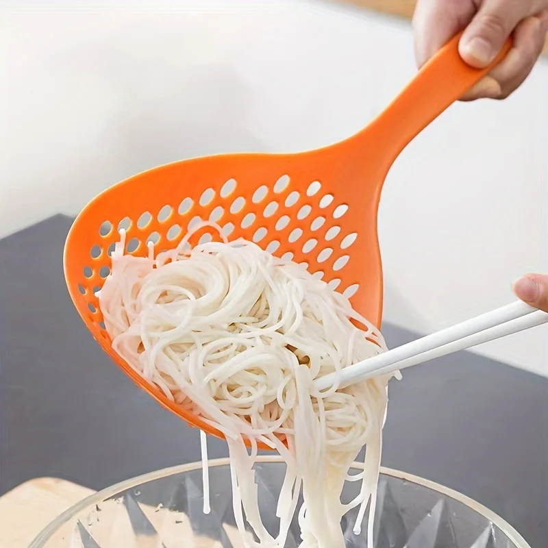 قطعة واحدة من وعاء فلتر المعكرونة للمطبخ - مقبض طويل من الفولاذ المقاوم للصدأ - مثالي للطهي المنزلي واستخدام المطاعم #1