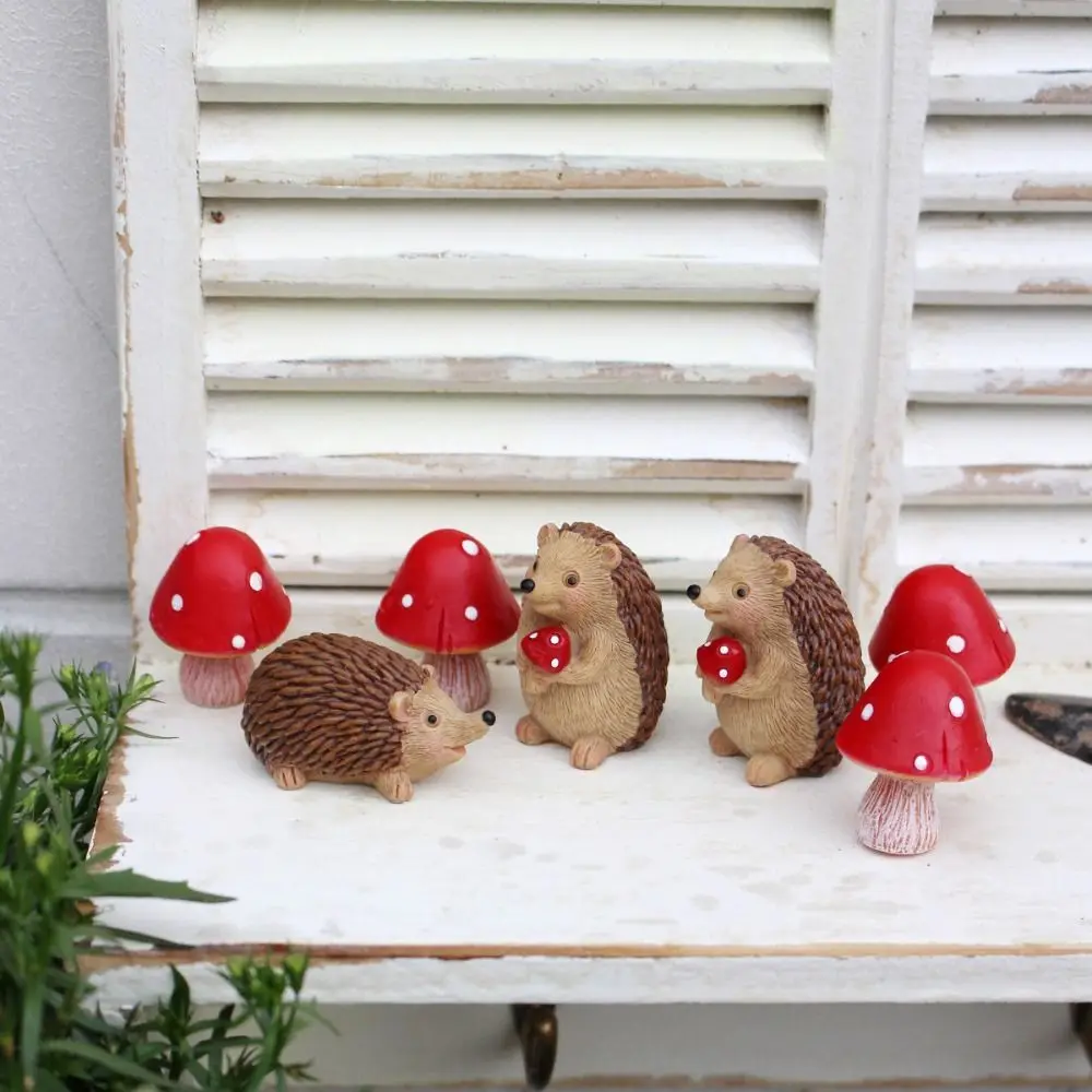 

7pcs Resin Hedgehog Mushroom Statue Cute Cartoon Animal Sculpture Waterproof Simulation Garden Miniatures Figurine Courtyard