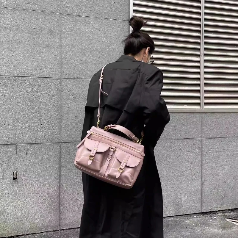 

Designer Brand Retro Large Capacity Postman Shoulder Crossbody Handbags for Women Hot Selling