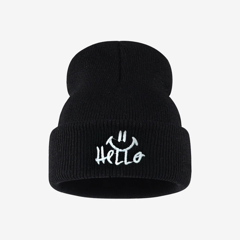 Knitted beanie for toddlers aged 1–3, featuring a soft “Hello” smile embroidery—perfect for everyday wear and outdoor activities