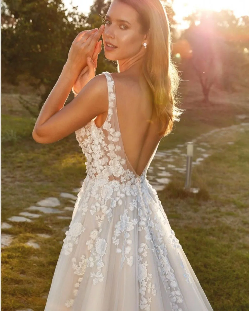 SoDigne, vestidos de novia formales de princesa para mujer, vestidos de novia de línea A con flores de encaje, vestido de novia sin espalda con botones para boda personalizado