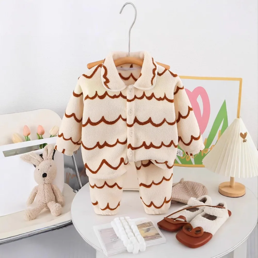 

Children's Autumn and Winter Pajama Suit with Thickened Coral Velvet and Long Sleeve Two Piece Set with Fashionable Patterns