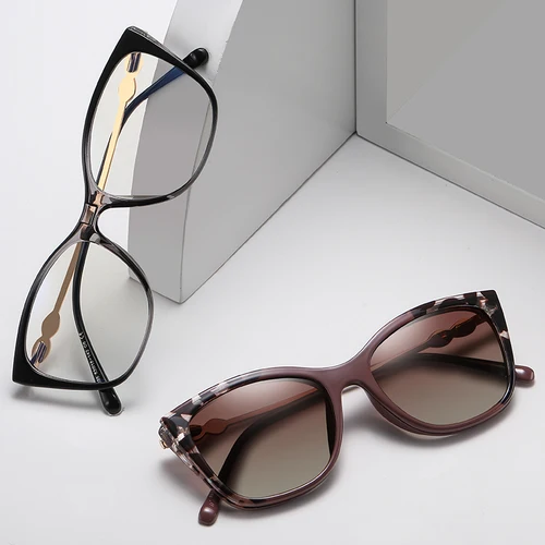 Imagen 2 del producto KANDREA, gafas de lectura graduadas con Clip magnético para mujer, gafas de sol polarizadas, gafas ópticas antiluz azul para miopía 96035