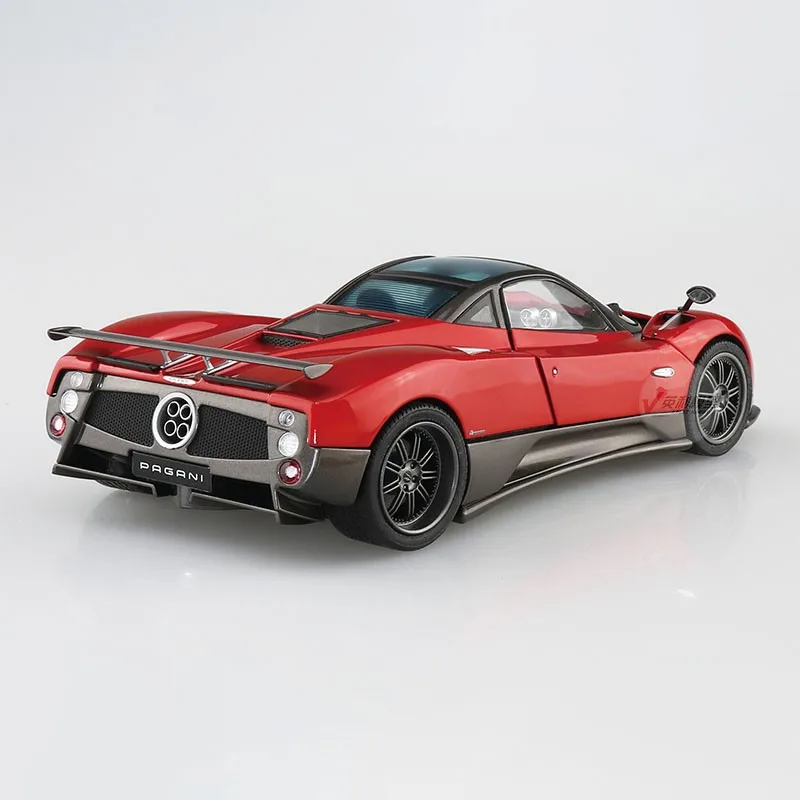 Aoshima 05603 Static Assembled Car Model Toy 1/24 Scale For 2005 Pagani Zonda F Supercar Model Kit