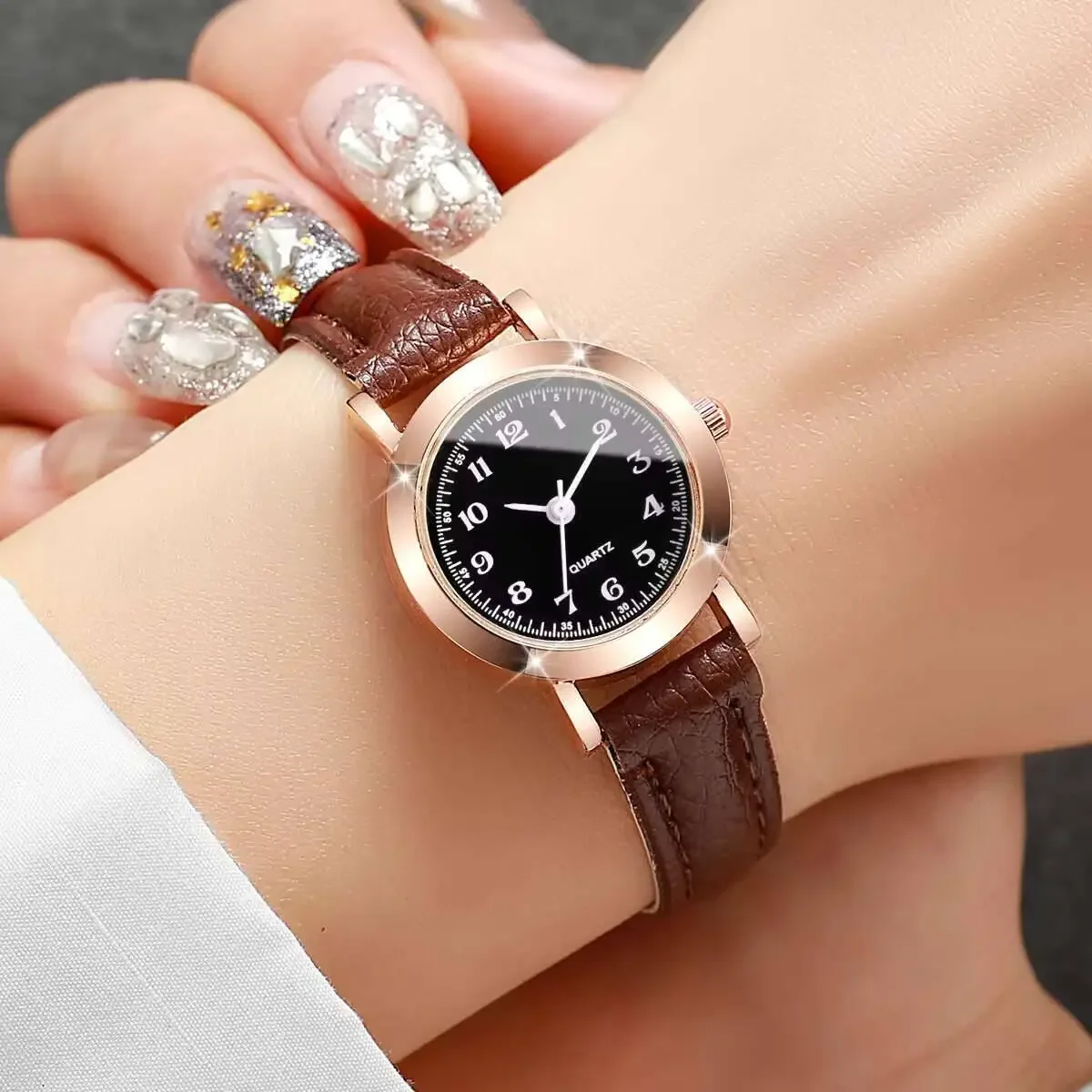 Fashion Small Dial Women Watches Casual Leather Strap Analog Quartz Wristwatch Girls Clock（Without Box） - view 2