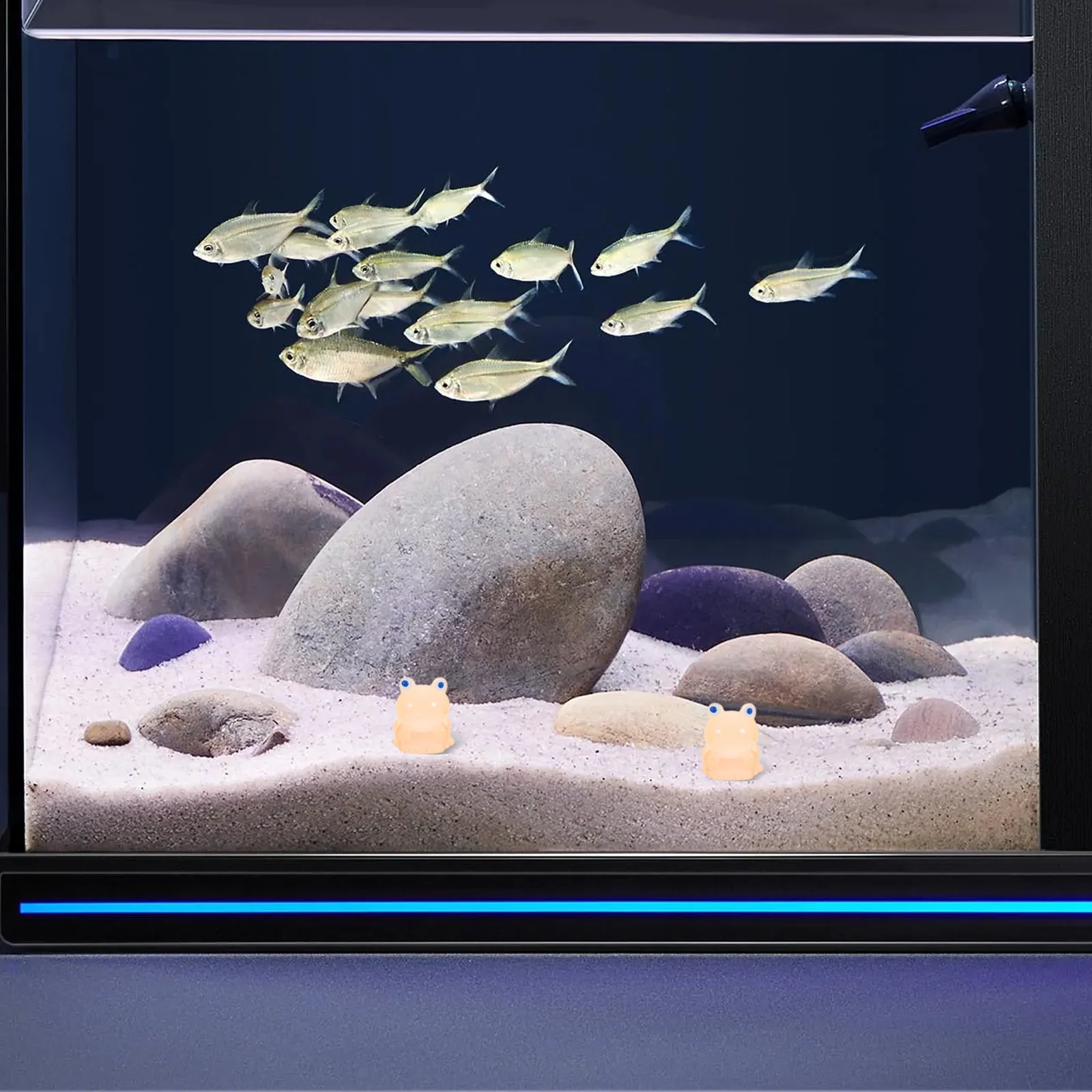 

4Pcs Glow in The Dark Resin Mini Frog Figurines Tiny Animal Ornaments Fish Tank Micro Landscape Mini Frogs Tiny Resin Animals