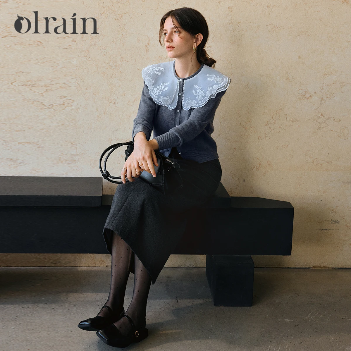 

OLrain Women's Knitted Cardigans 2025 Autumn Solid Lace Sweaters French Casual Single Breasted Knitwears Elegant O57DZ001968