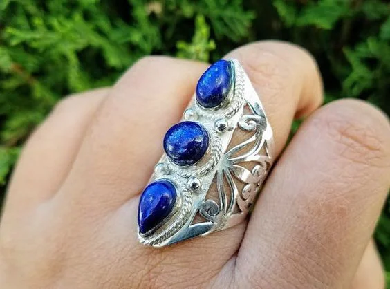 Vintage Creative Hollow Carved Lapis Lazuli Rings for Women Victoria Retro Exaggerated Rings Popular Fashion Jewelry