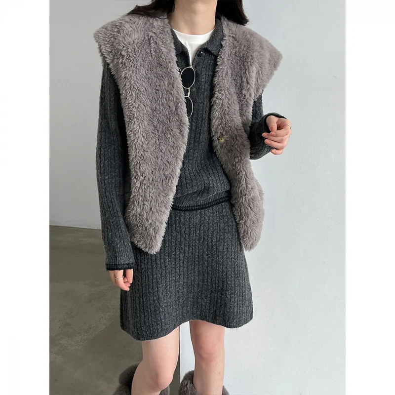QICHE 2026 Winter Layering Outerwear, Ladies 20% Wool Blend Oversized Sleeveless Teddy Faux Fur Vest
