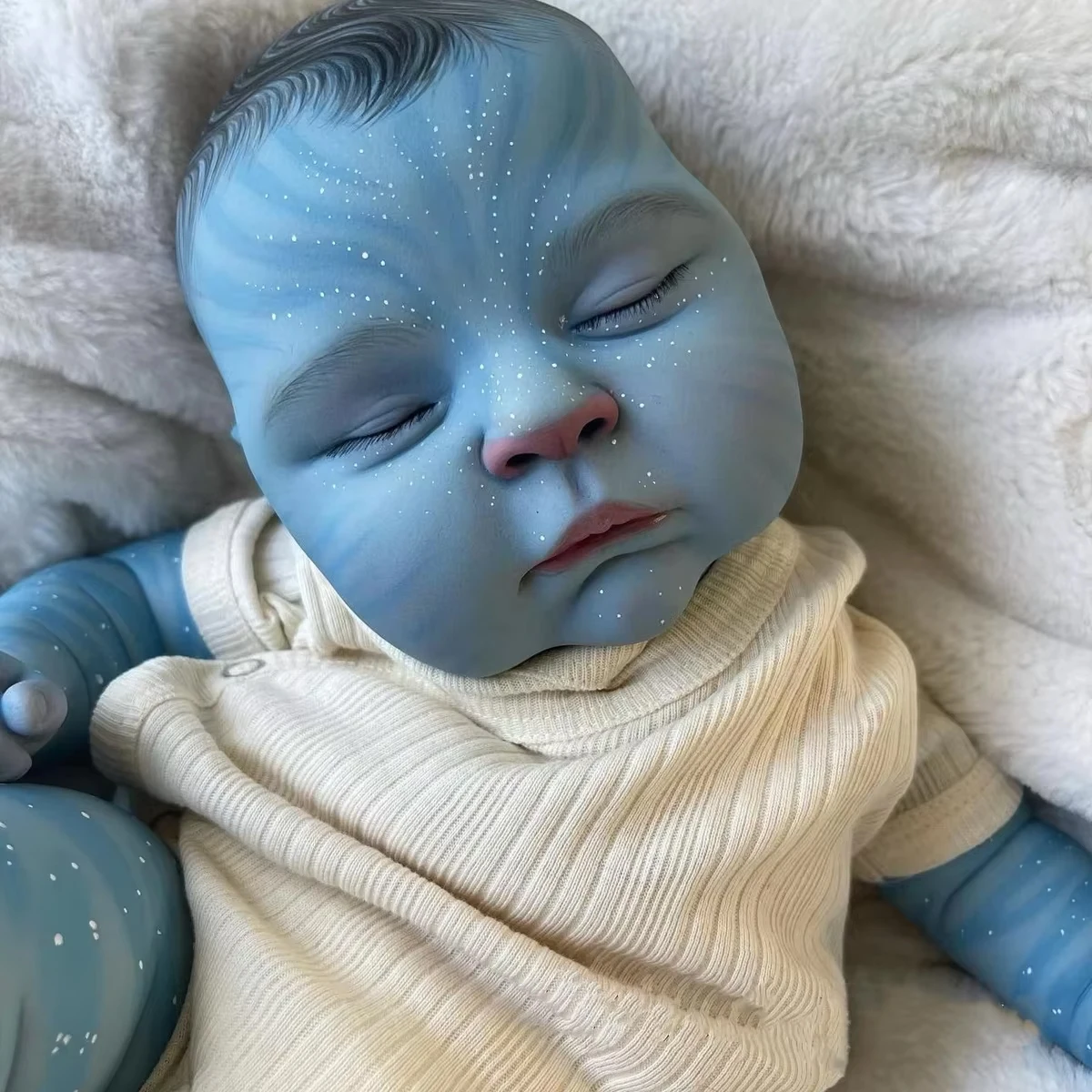 دمية أطفال محاكاة تولد من جديد من JOYORA تتميز باللون البيج الفاتح المطلي ثلاثي الأبعاد والأوعية الدموية المرئية وأطراف الفينيل مع قطيفة ناعمة