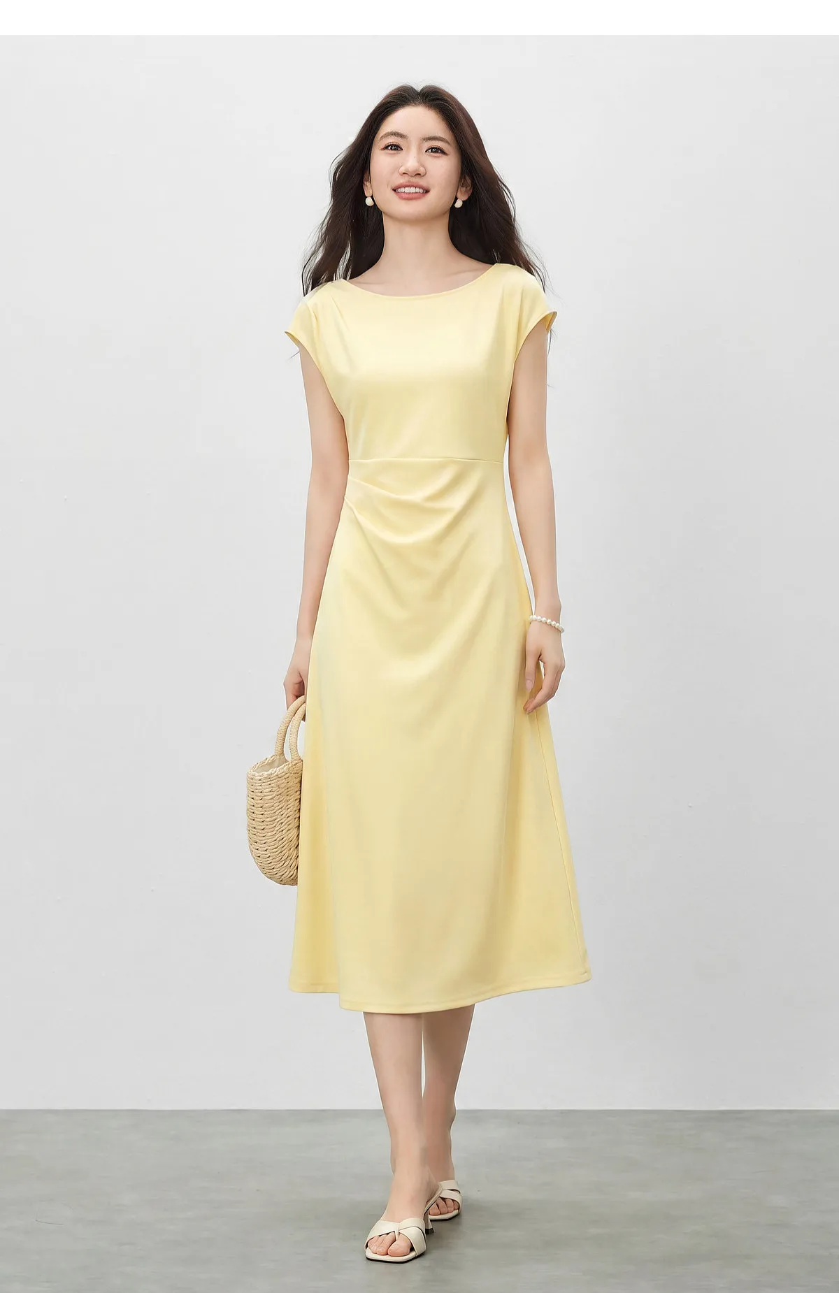 SENTUBILA Schwarzes Minimalistisches A-Linien-Kleid mit Kurzen Ärmeln für Damen 2026 Sommer Elegantes Boot-Ausschnitt Gerafftes Kleid mit Schmaler Taille 162LI5946 – Detail 33