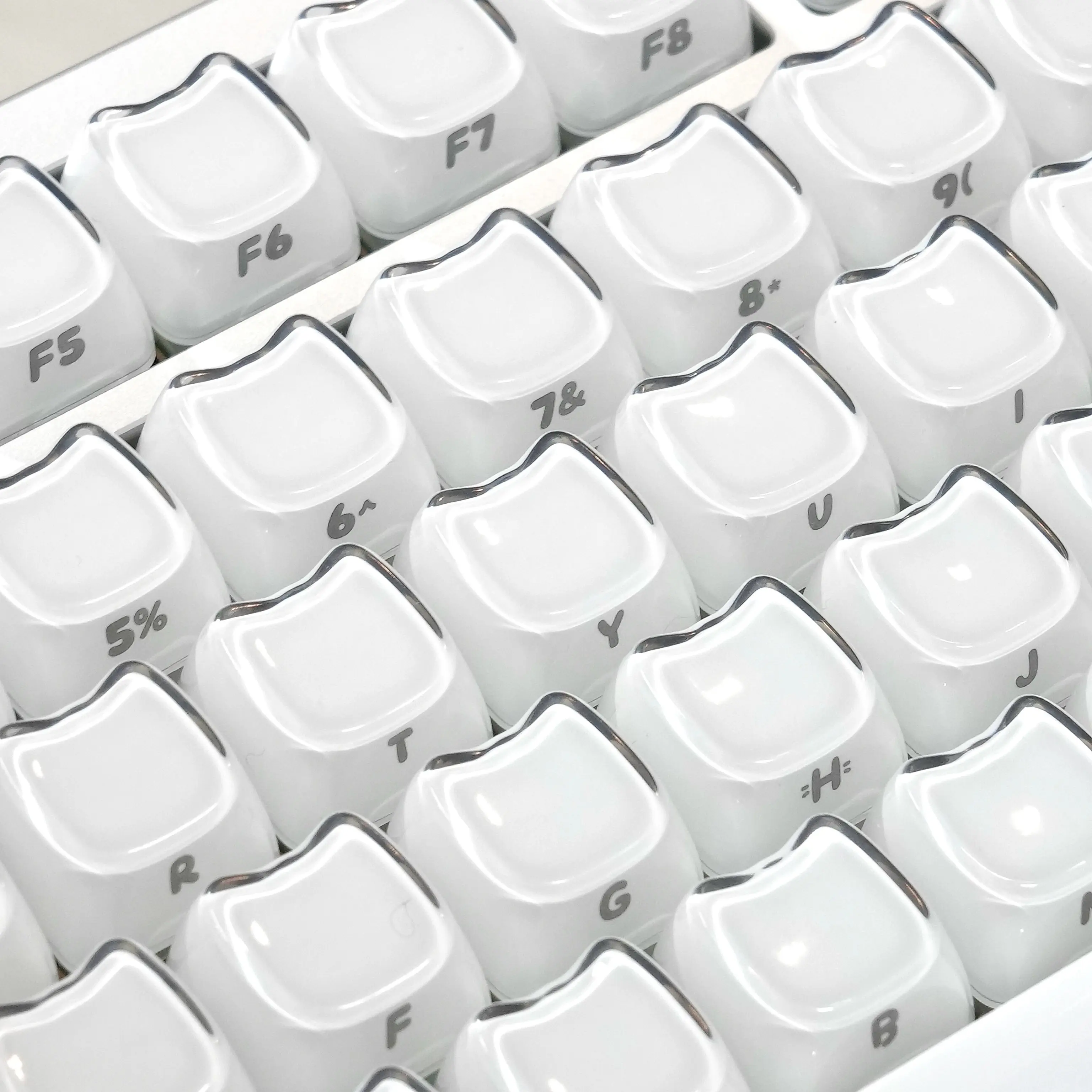 MAIMOOO Crystal Cat Head Cute Keycap MAO Profile PC Material Side Engraved Translucent Jelly Keycaps for Mechanical Keyboard