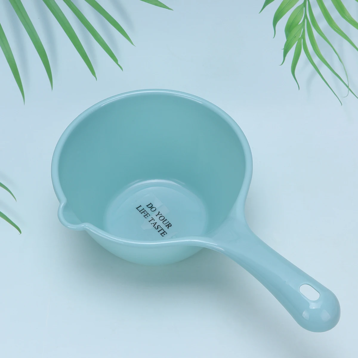 

5pcs Thickened Plastic Water Ladle Long Handle Bathing Bailer Scoop Dipper For Home Kitchen Garden Use (Random Color)